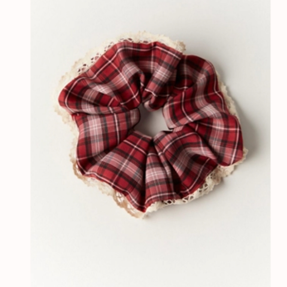 Free People Jumbo Scrunchie*